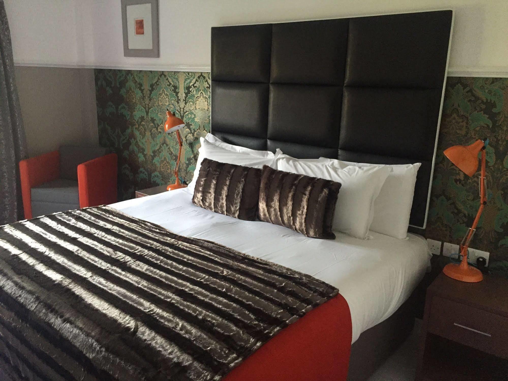 Needham House Hotel Hitchin Esterno foto