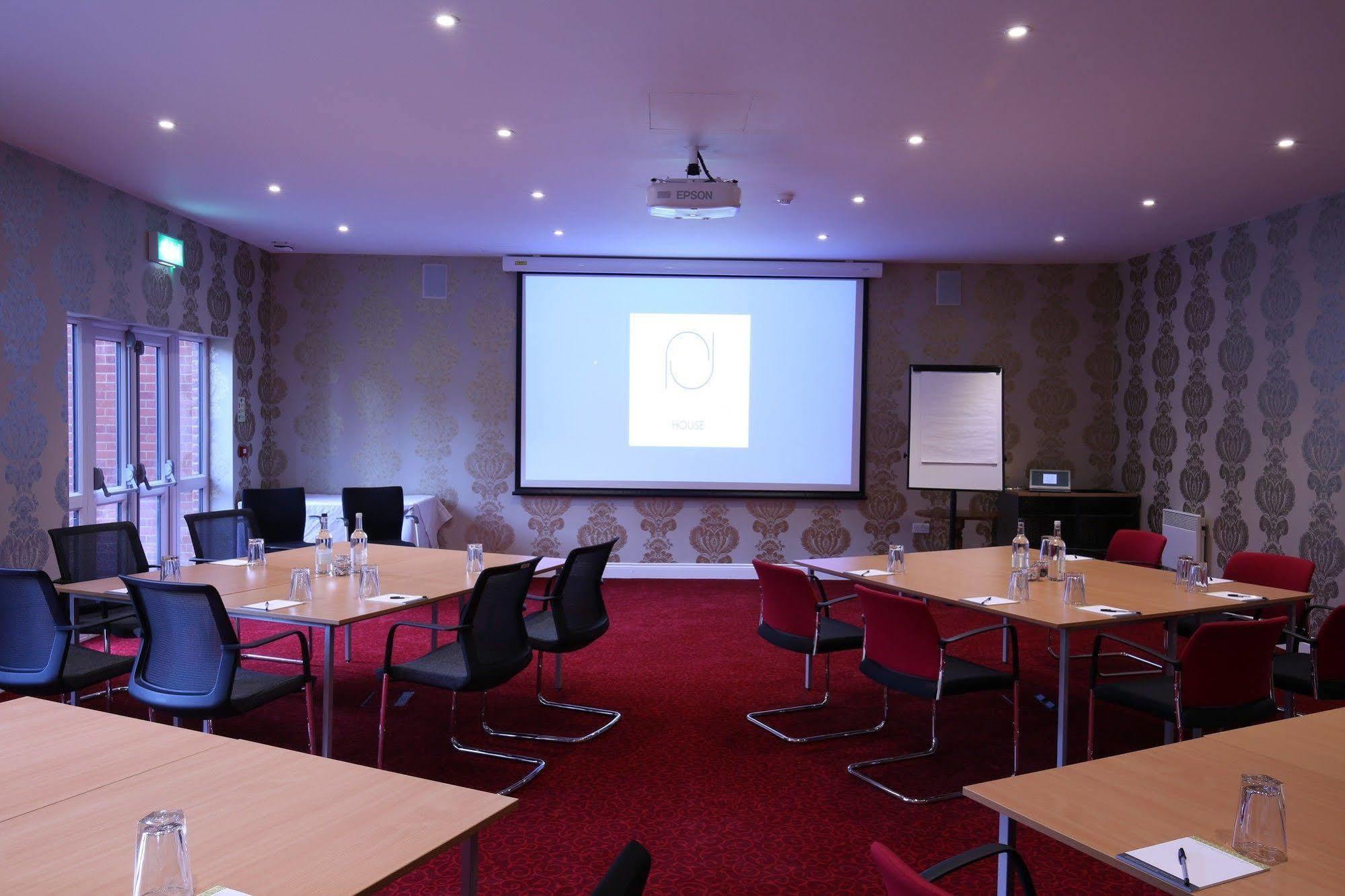 Needham House Hotel Hitchin Esterno foto