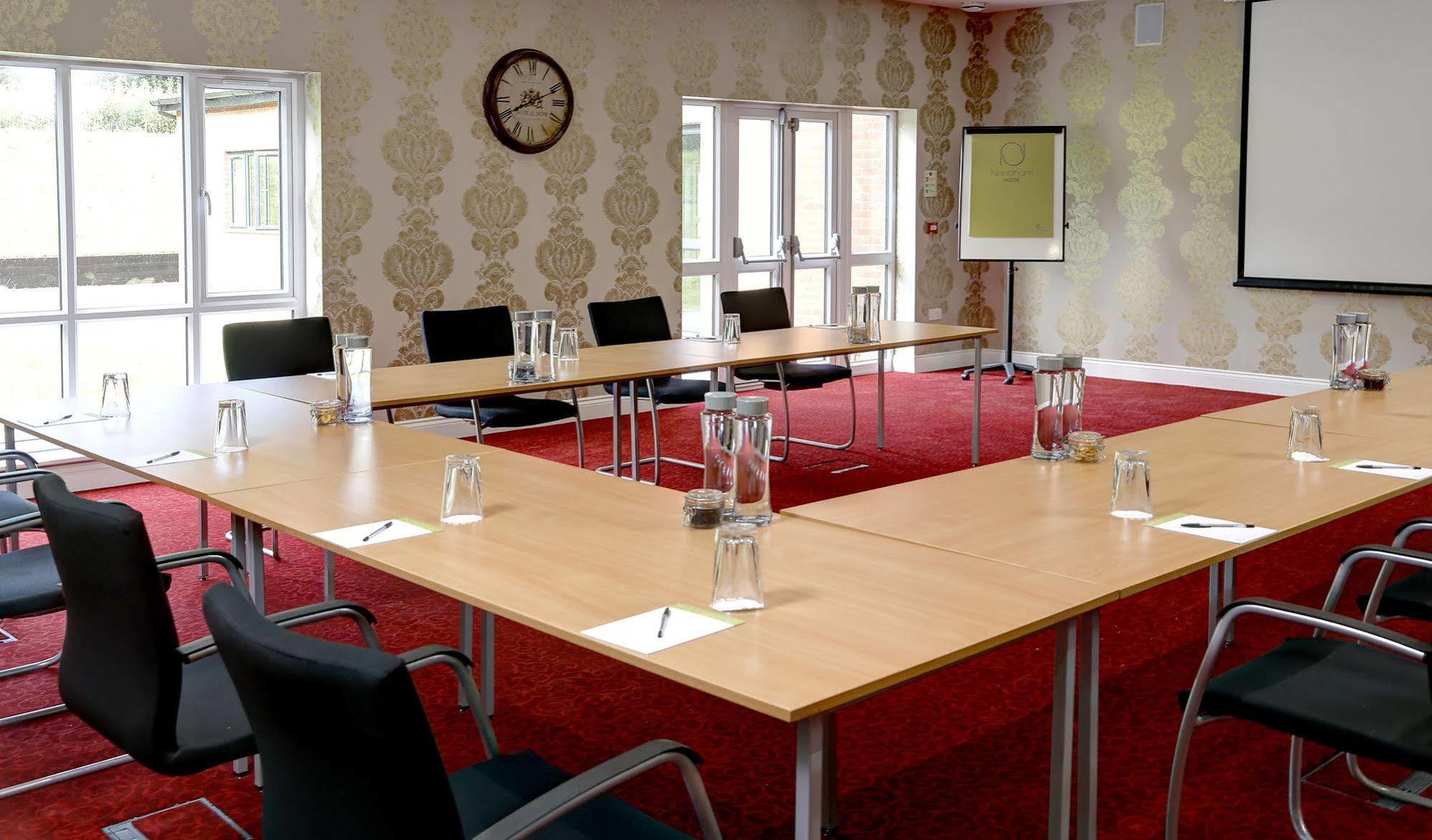 Needham House Hotel Hitchin Esterno foto